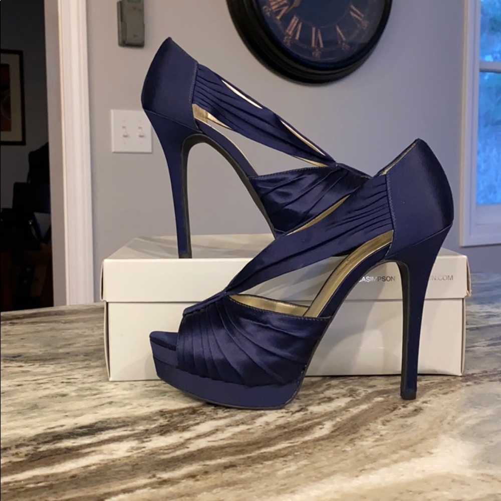 Jessica Simpson blue heels